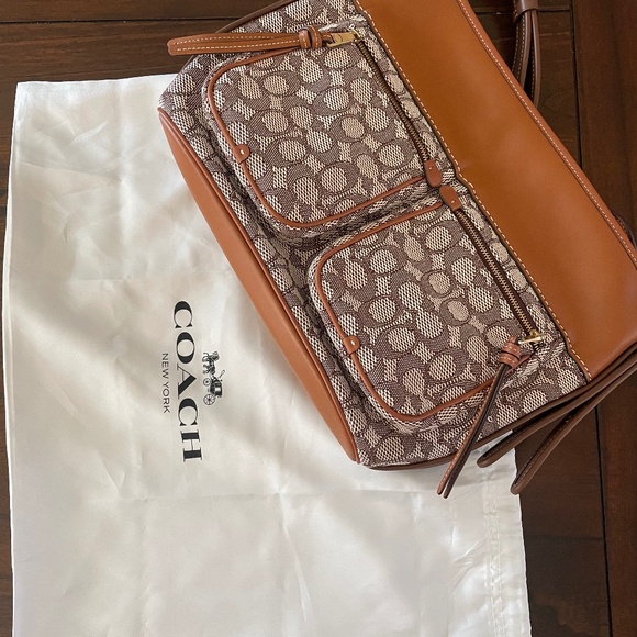 New, never used Coach C5434 Andie Shoulder Bag In Signature Textile Jacquared